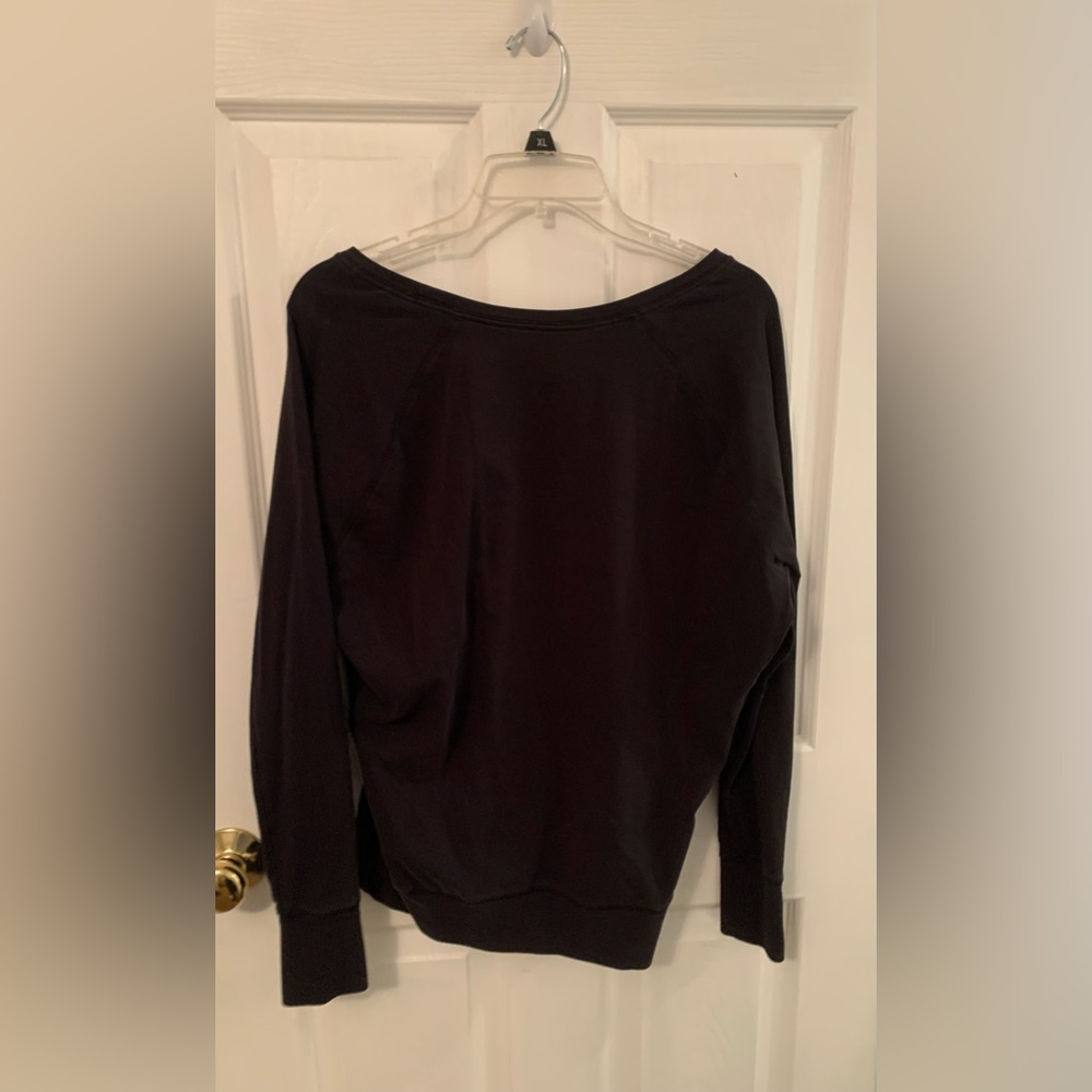 Top - Picture 2 of 4